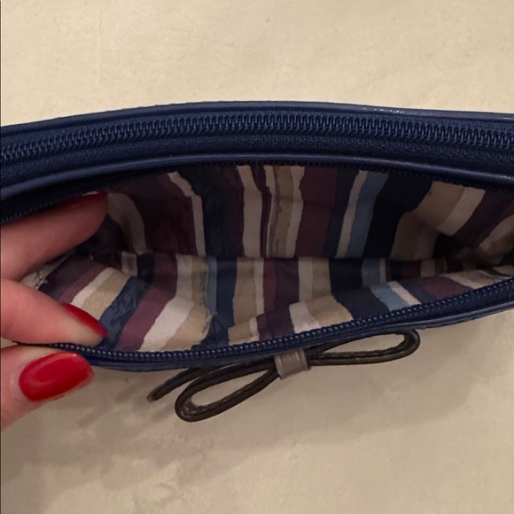 EUC! Coach Polka Dot Bow Wristlet - Picture 5 of 11